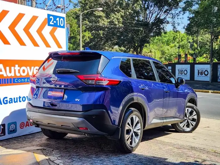 2023 Nissan ROGUE SV — 4