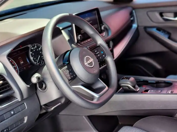 2023 Nissan ROGUE SV — 7