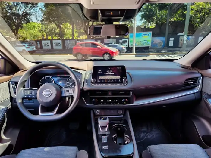 2023 Nissan ROGUE SV — 8
