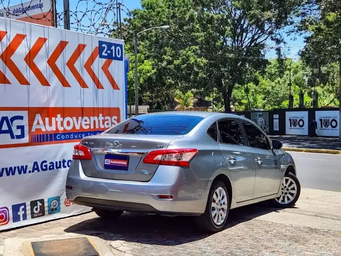 2014 Nissan Sentra — 4