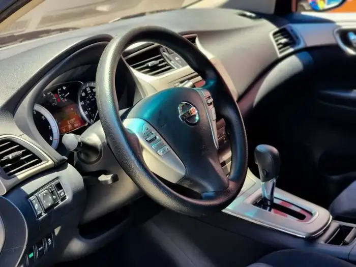 2014 Nissan Sentra — 7