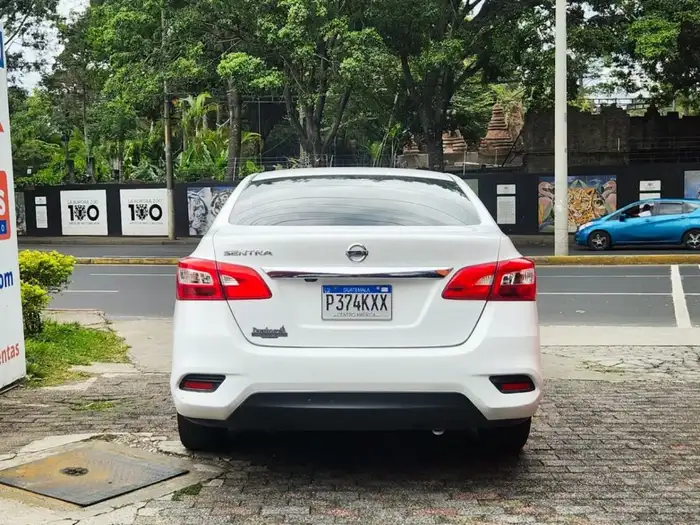 2019 Nissan SENTRA S — 5