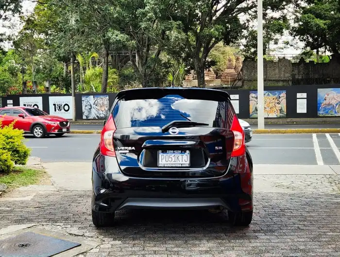 2017 Nissan VERSA NOTE SR — 5