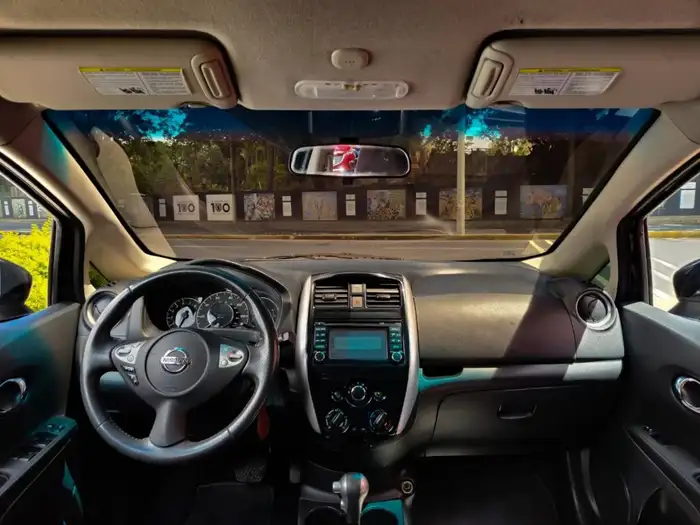 2017 Nissan VERSA NOTE SR — 8