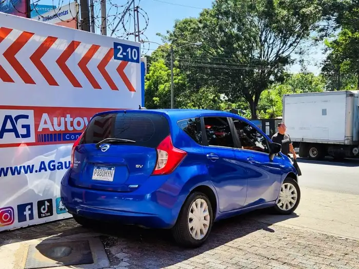 2016 Nissan VERSA NOTE SV — 4