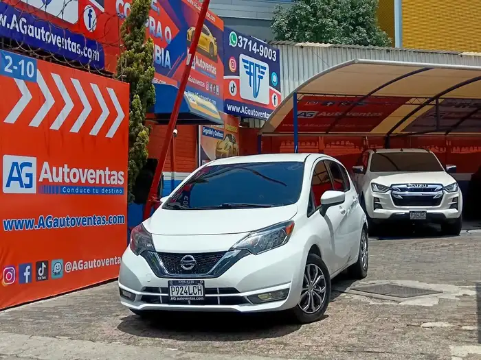 2017 Nissan VERSA NOTE SV — 11