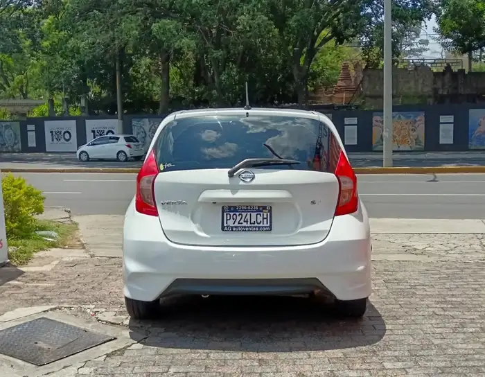 2017 Nissan VERSA NOTE SV — 5