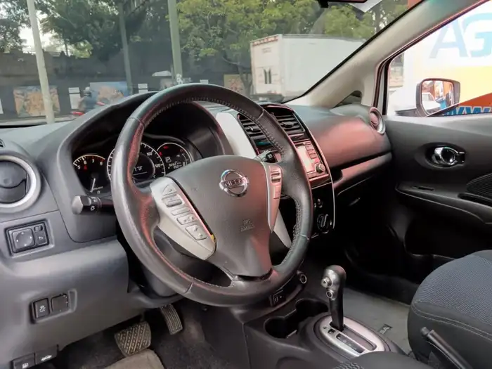 2017 Nissan VERSA NOTE SV — 7