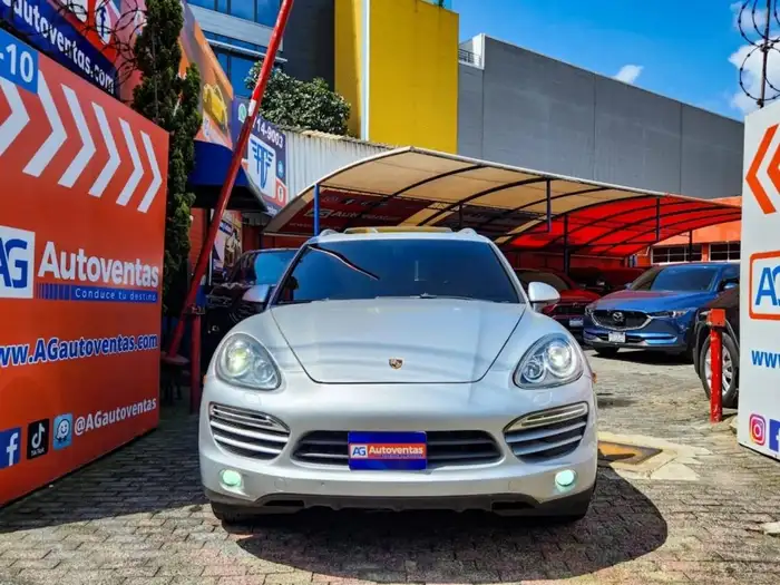 2013 Porsche CAYENNE 4X4 — 2