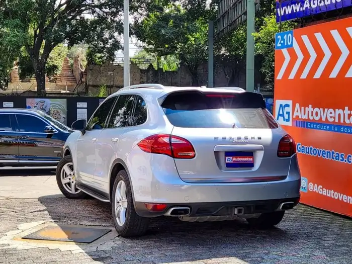 2013 Porsche CAYENNE 4X4 — 6