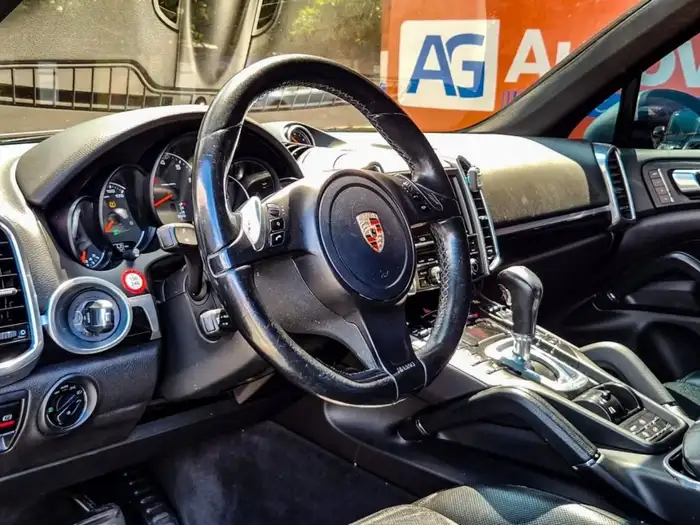 2013 Porsche CAYENNE 4X4 — 7