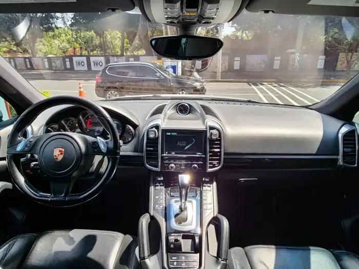 2013 Porsche CAYENNE 4X4 — 8
