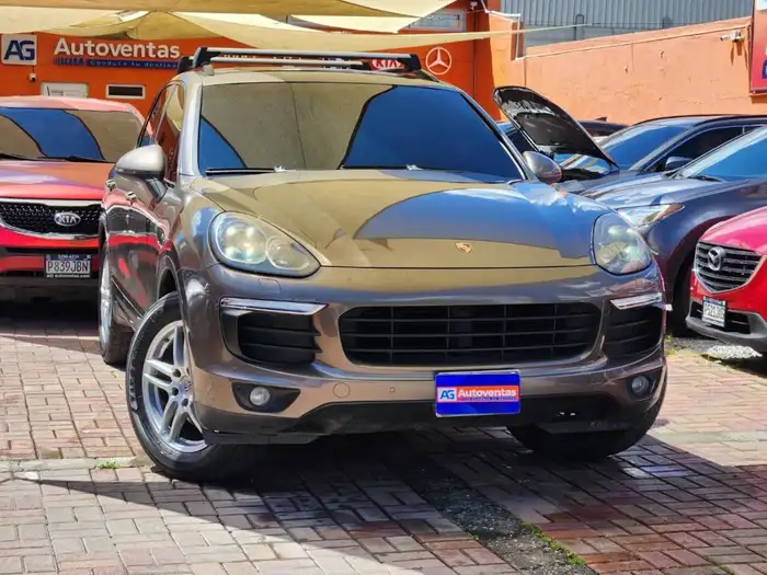 2016 Porsche CAYENNE DE AGENCIA — 3