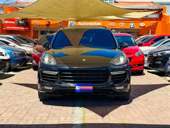 2016 Porsche CAYENNE GTS DE AGENCIA — 11