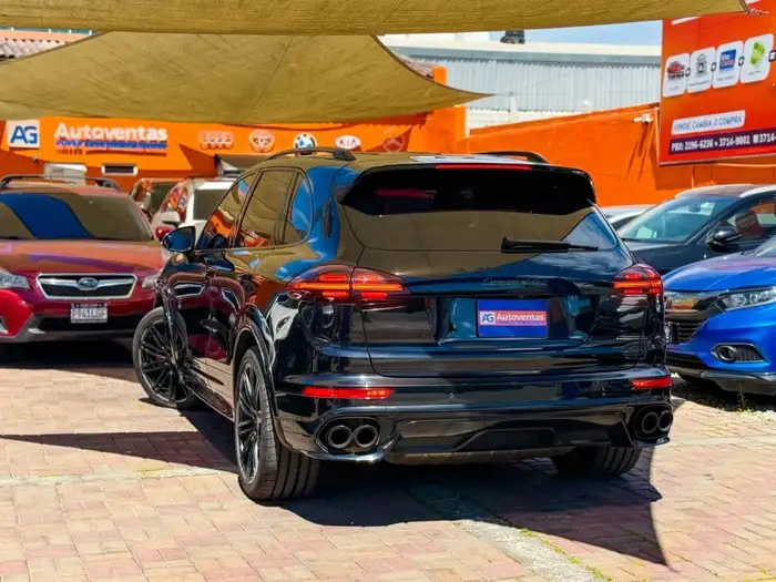 2016 Porsche CAYENNE GTS DE AGENCIA — 4