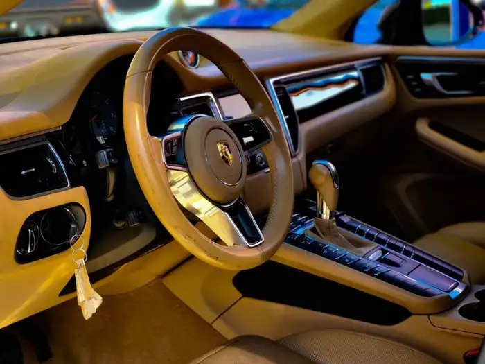 2016 Porsche MACAN S — 7