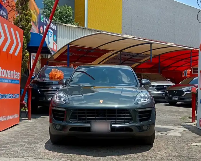 2018 Porsche MACAN S — 2