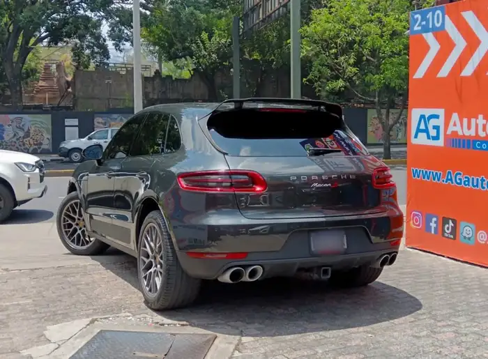 2018 Porsche MACAN S — 6