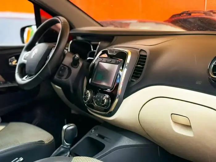 2019 Renault CAPTUR DE AGENCIA — 9