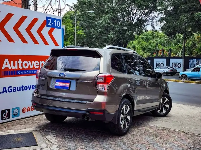 2017 Subaru FORESTER AWD DE AGENCIA — 4