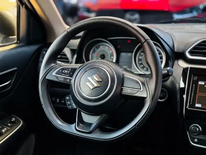 2025 Suzuki DZIRE GLX MECÁNICO DE AGENCIA — 10
