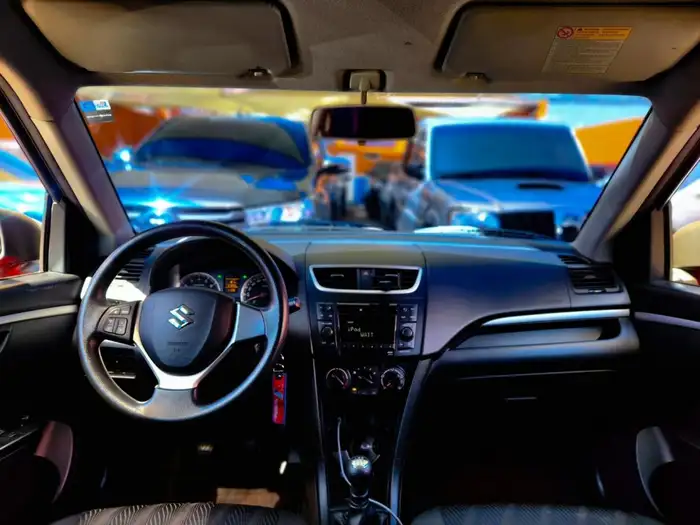2015 Suzuki SWIFT GLX MECÁNICO DE AGENCIA — 8
