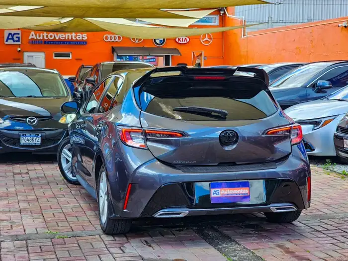 2022 Toyota COROLLA SE — 4