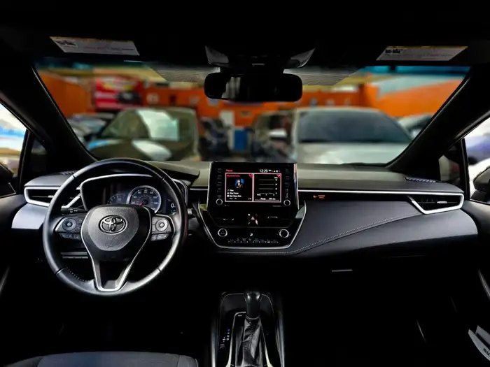 2022 Toyota COROLLA SE — 8