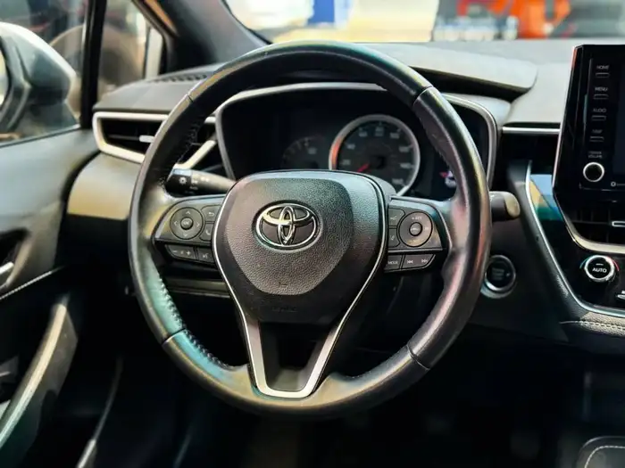 2022 Toyota COROLLA SE — 10