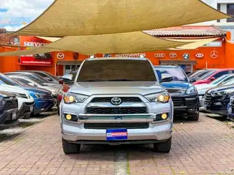 2018 Toyota 4RUNNER SR5 4WD DE AGENCIA