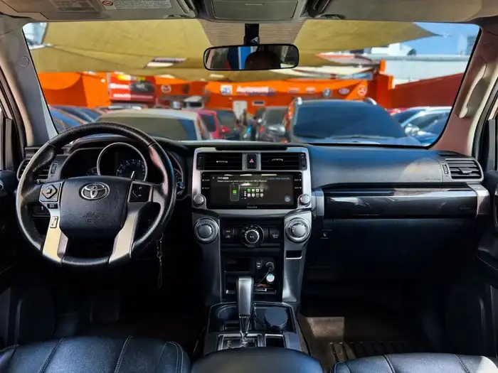 2016 Toyota 4RUNNER SR5 DE AGENCIA — 8