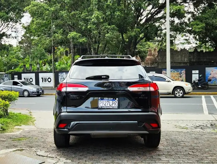 2023 Toyota COROLLA CROSS HYBRID XSE AWD — 5