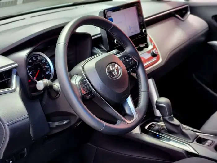 2022 Toyota COROLLA CROSS LE — 7