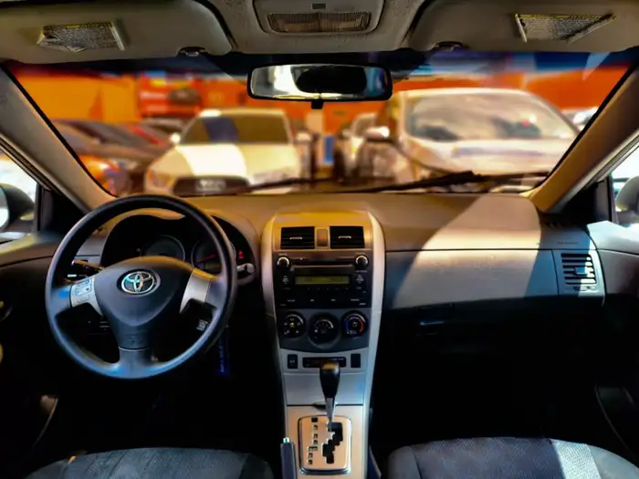 2010 Toyota COROLLA S — 8