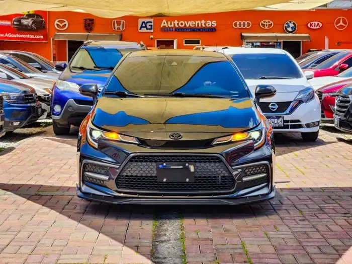2022 Toyota COROLLA SE — 2