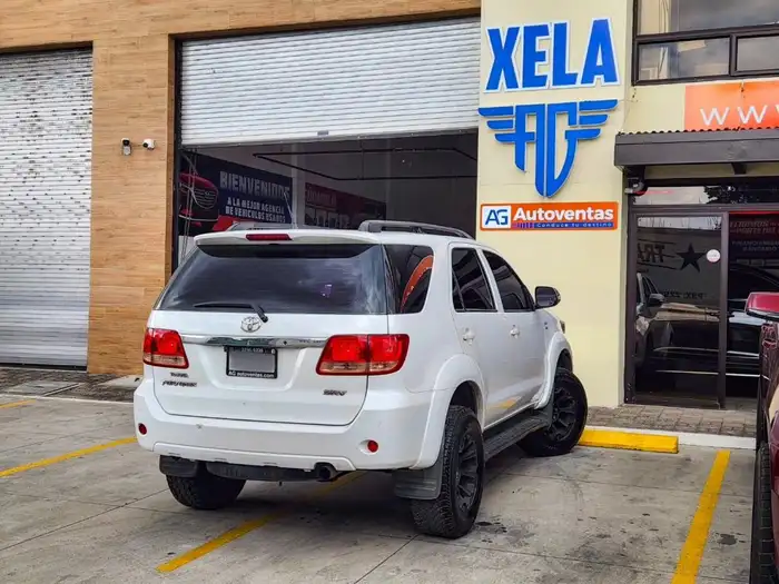 2008 Toyota FORTUNER SRV 4x4 — 6