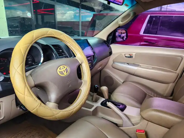 2008 Toyota FORTUNER SRV 4x4 — 7