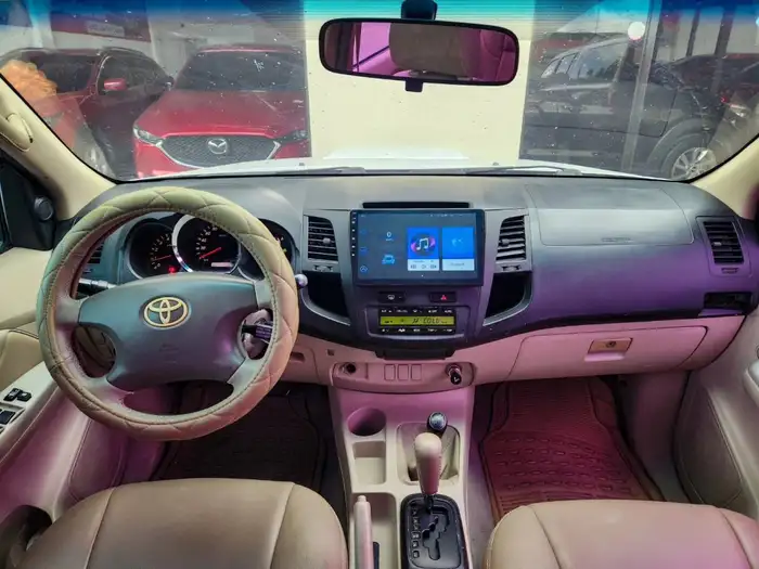 2008 Toyota FORTUNER SRV 4x4 — 8
