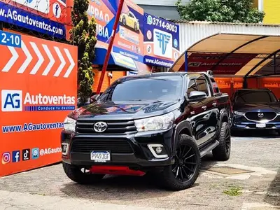 2022 Toyota HILUX 4X4 MECANICO DE AGENCIA
