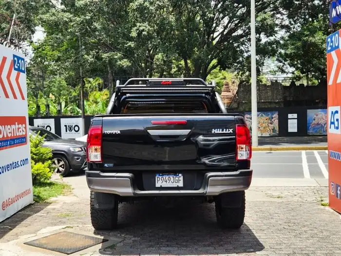 2022 Toyota HILUX 4X4 MECANICO DE AGENCIA — 5