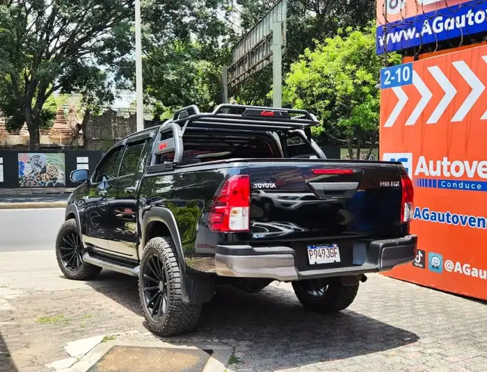2022 Toyota HILUX 4X4 MECANICO DE AGENCIA — 6