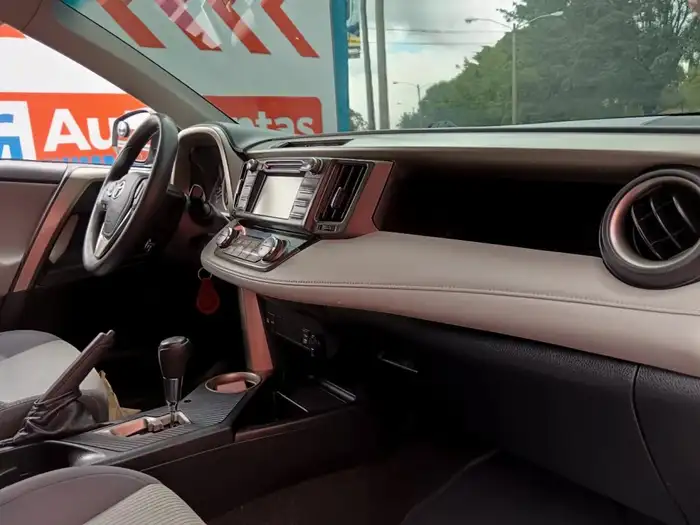 2015 Toyota RAV-4 XLE AWD — 9