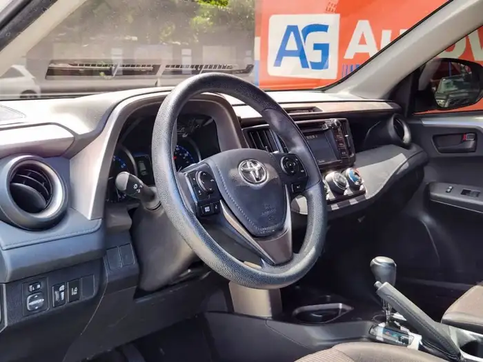 2017 Toyota RAV4 LE FWD — 7