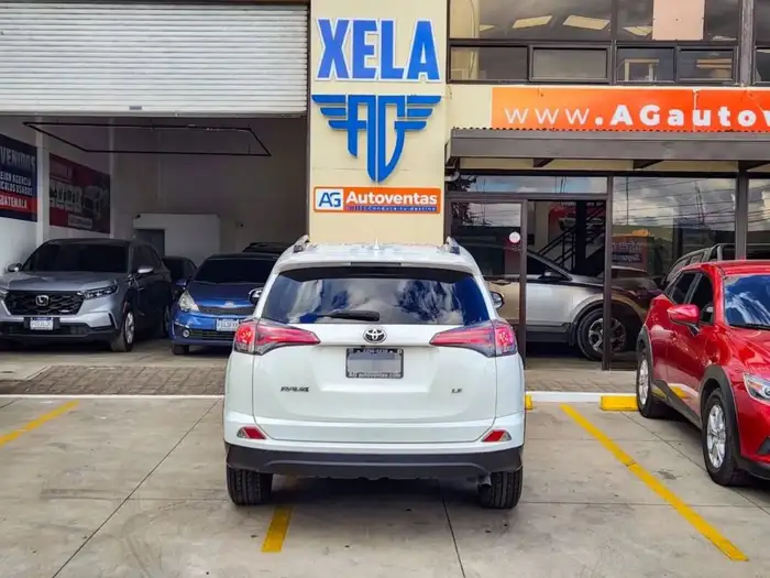 2017 Toyota RAV4 LE FWD — 5