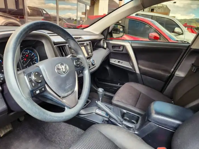 2017 Toyota RAV4 LE FWD — 7