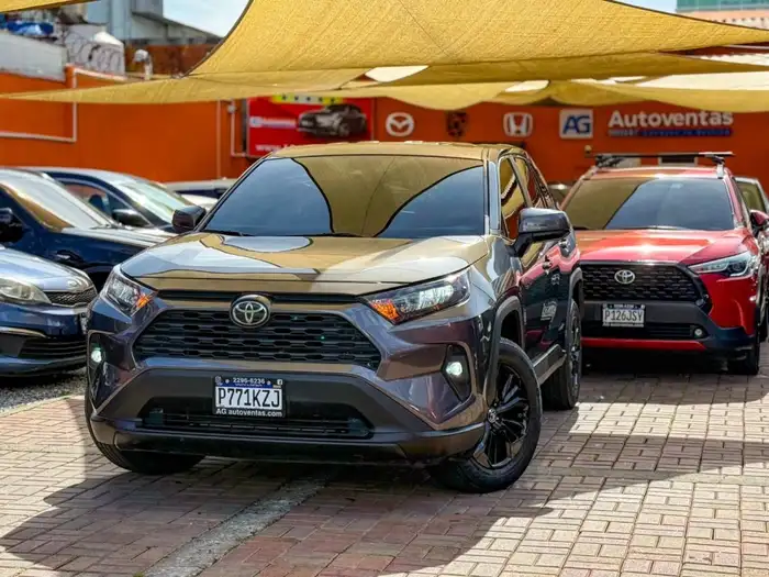 2022 Toyota RAV4 LE — 2