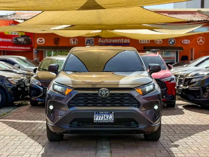 2022 Toyota RAV4 LE — 11