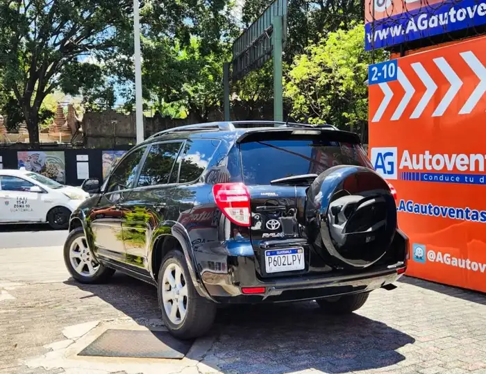 2011 Toyota RAV4 LIMITED 2WD — 6