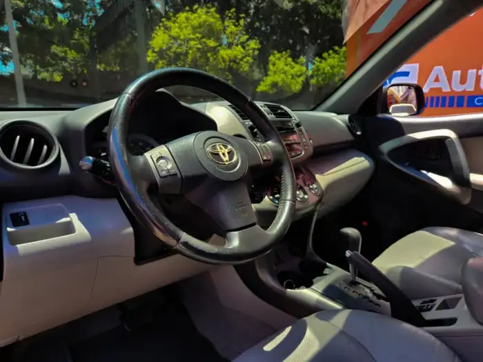 2011 Toyota RAV4 LIMITED 2WD — 7