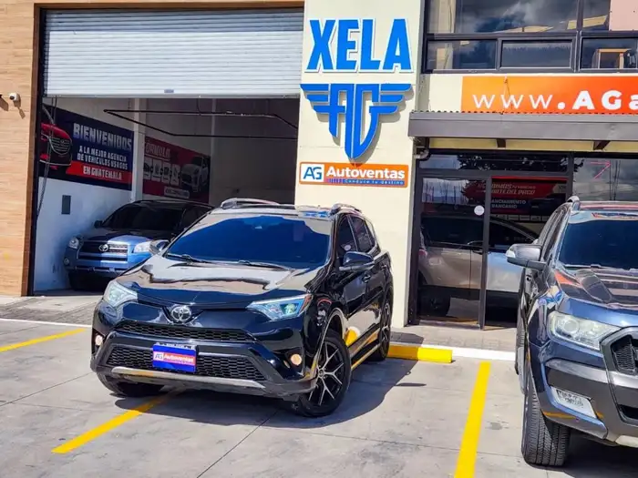 2018 Toyota RAV4 SE 4WD — 2